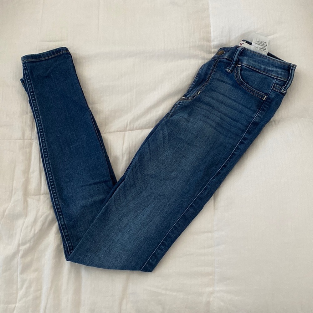 Hollister Original High Rise Super Skinny Blue Jeans